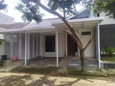 Rumah Mewah di Banyumanik Posisi Hook Dekat Kantor SAMSAT Semarang