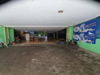 Dijual Hitung Tanah saja. GOR Futsal aktif, Ruang Usaha,Kos