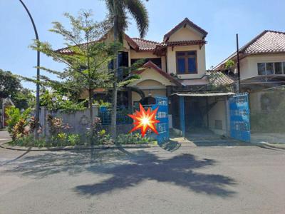 Disewakan Rumah Hook 2 Lantai di RiverSide