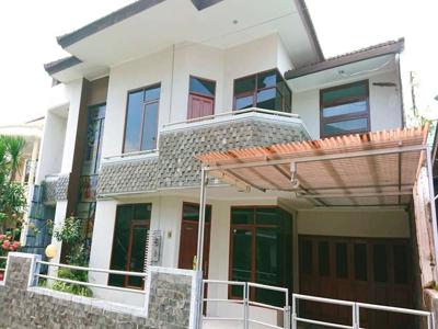 Rumah luas dlm perum jl. Monjali