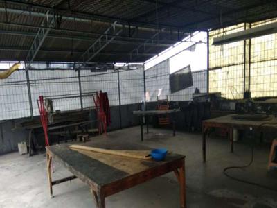 Rumah plus Gudang dijual di Senen