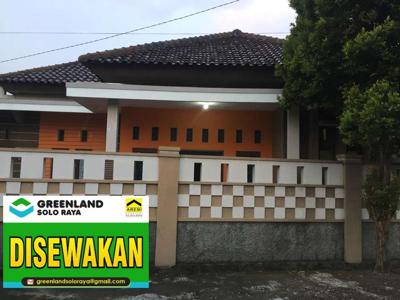 RUMAH SIAP PAKAI DI PEMUKIMAN NYAMAN COLOMADU