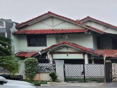 Rumah Tua Hitung Tanah di Jl Pulau Ayer Raya , Taman Permata Buana – J