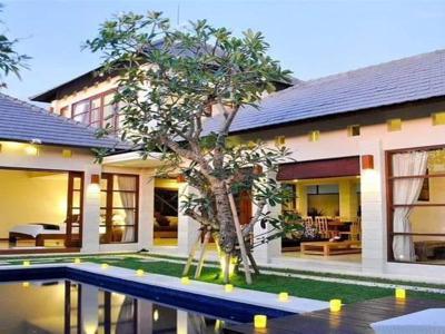 Dijual villa petitenget seminyak