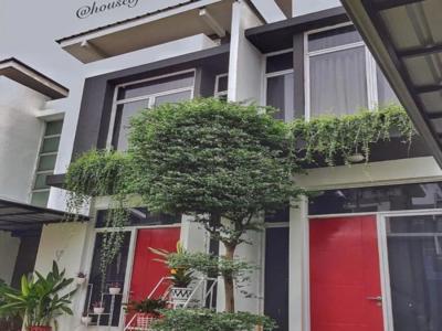 Rumah Artistik 2 Lantai Siap Huni di dalam Cluster Lokasi Pondok Cabe