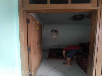 Rumah Lama Lokasi Strategis Jalan Besar Raya Jombang Tangerang Selatan