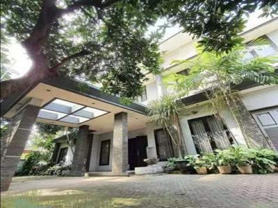 Rumah Lux Di Veteran + Kolam Renang Jakarta Selatan Turun Harga
