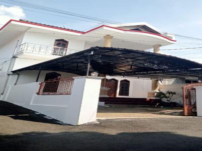 Rumah Mewah di Karangrejo Banyumanik Semarang