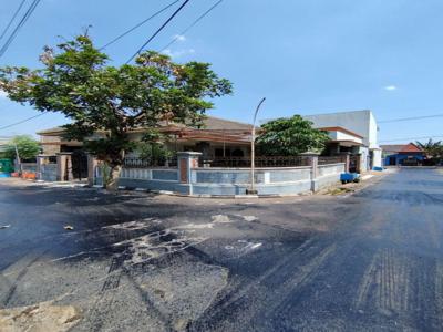Rumah Nyaman dan Luas, Lokasi Strategis di Sulfat Malang