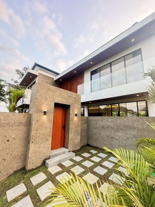 Brand new luxury villa tumbak bayuh canggu