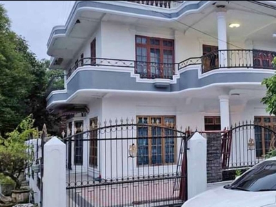 Di Jual Rumah di Komplek Griya Riatur Indah Medan luas tanah 230 m