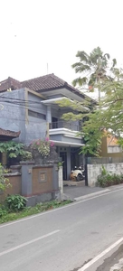 Dijuak rumah mewah besar lokasi Renon Denpasar Bali harga nego
