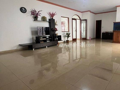 Dijual Rumah di Pluit Posisi Hoek