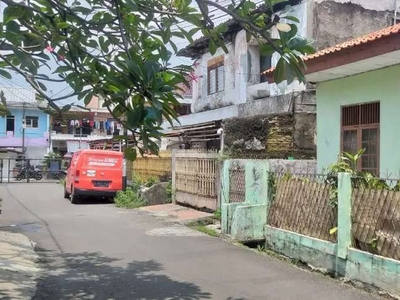 Dijual rumah hitung tanah di Pulomas Jakarta Timur