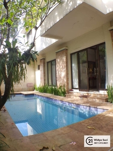 Disewa Rumah hook Menteng Bintaro Jaya ada swimming pool WD33556