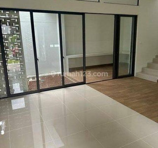 Disewakan Rumah Siap Huni Di Summarecon Cluster Flora type Freya Bandung