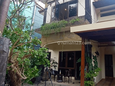 Disewakan Villa 2 Lantai Puri Gading Jimbaran, Bali