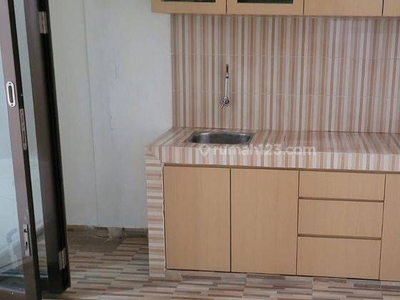 FOR RENT rumah minimalis 2 lantai di cluster modern Graha Raya