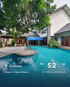 Modern Tropis Dijual Rumah Lahan Luas di Cilandak Jakarta Selatan