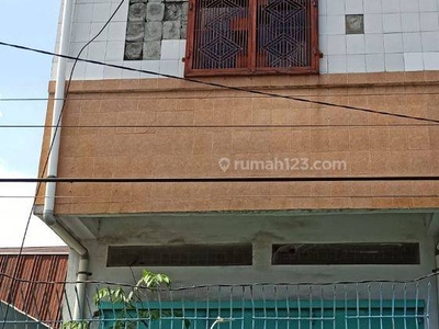 Ruko di Jalan Veteran Utara Luas 3 Lantai Setengah, Makassar