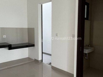 Rumah 2 Lantai Ada 3 Ac di Pantai Indah Kapuk 2, Jakarta Utara