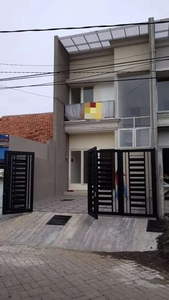 Rumah 2 Lantai. Baru Gress. Tenggilis Mejoyo Selatan Surabaya