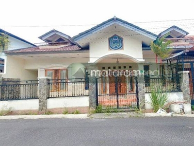 Rumah 2 Lantai Unfurnished di Cigadung, Cocok Untuk Kantor