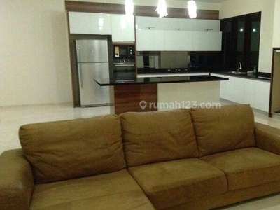 Rumah 4 Lantai Furnished Sudah Renovasi Shm Di Kemang Raya