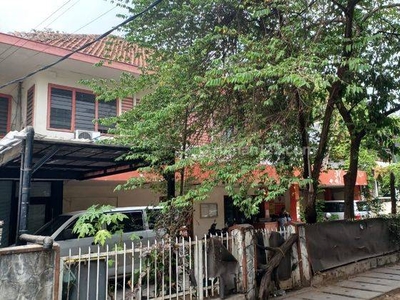 Rumah Bangunan Lama 2 Lantai Di Menteng Samping Jalan 10.2023