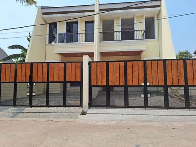Rumah Baru Kokoh Halaman Blkg Luas Di Kodau Jatimekar