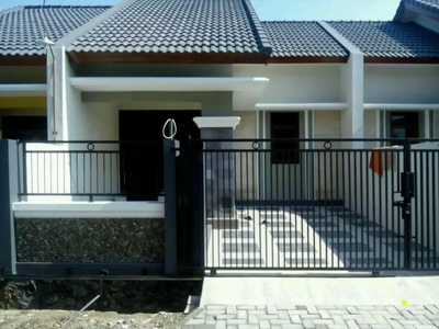 Rumah Baru Ready Lokasi Dekat UNIMUS Kedungmundu Murah Mewah