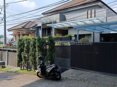 Rumah cantik terawat dalam komplek daerah Gegerkalong