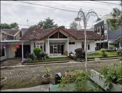Rumah dalam komplek di Kebon bibit pelesiran dekat ITB Unisna