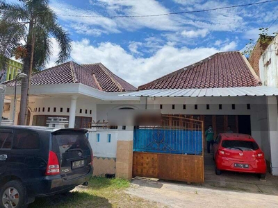 Rumah dijual besar 1 lantai 7 Kamar dikota serang Banten