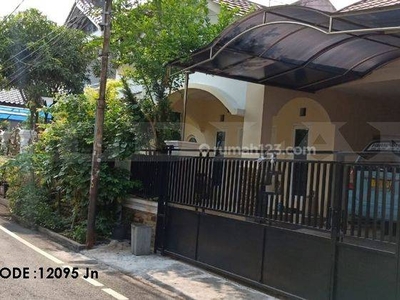 Rumah Disewa Cempaka Putih, Luas 300 Meter, Kode 12095 Jn