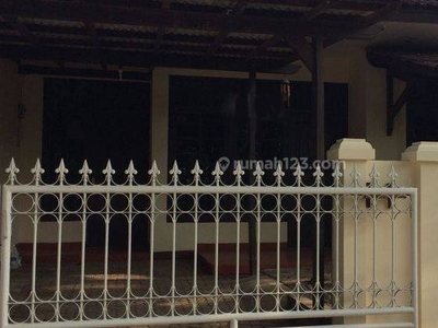 Rumah Disewakan Dalam Komplek Dekat Sekolah Lazuardi Cinere, Jakarta Selatan