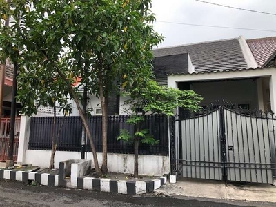 Rumah disewakan di Darmo Baru Timur IV, Surabaya Barat