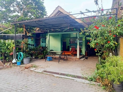 Rumah Lama di Jl.Timoho, Kodya Yogyakarta