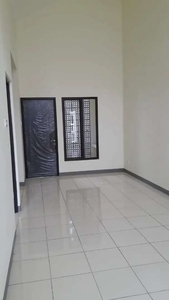 Rumah minimalis di cluster Ebony Green Ara Harapan Indah