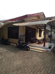 Rumah Murah dgn kondisi bangunan lama di Jl.Pusdiklat Depnaker-Jaktim