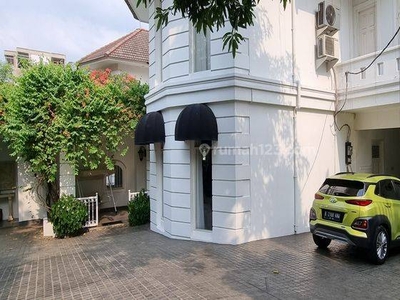 Rumah Murah Kemang Classic Lux Hommy di Kemang, Kemang