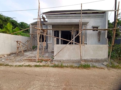 Rumah ready siap huni 700 juta'an lokasi kalimulya Cilodong Depok