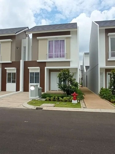 Rumah Summarecon Cluster Cynthia tipe Chelsea dijual cepat