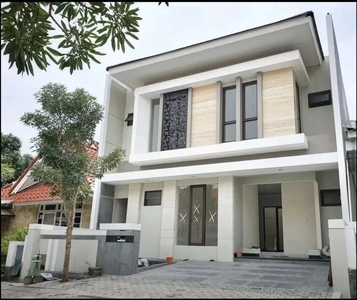 RUMAH TINGGAL MEGAH BARU SIAP HUNI DESAIN ELEGAN 2 LANTAI