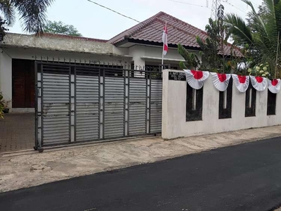 RUMAH VILLA DI DONOHARJO, NGAGLIK, SLEMAN