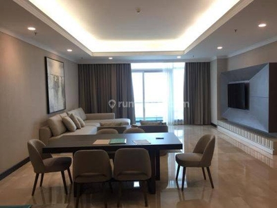 Sewa Apartement Bagus Kempinski Residence 3 BR 252 M2