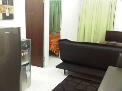 Sewa furnish siap huni 2 Bedroom Apartemen mutiara Bekasi