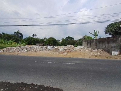 Tanah pekarangan Strategis dalam Ringroad Jambon Jl Kabupaten