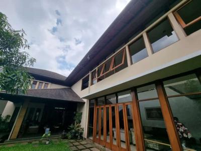 Rumah Lux Dago Mainroad Bandung, Harga Sensual