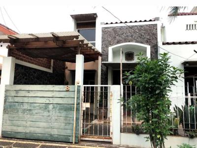 Rumah Strategis Dua Lantai Bebas Banjir di Jakapermai Jakasampurna